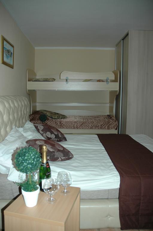 Guest House Maja Novi Sad Ruang foto